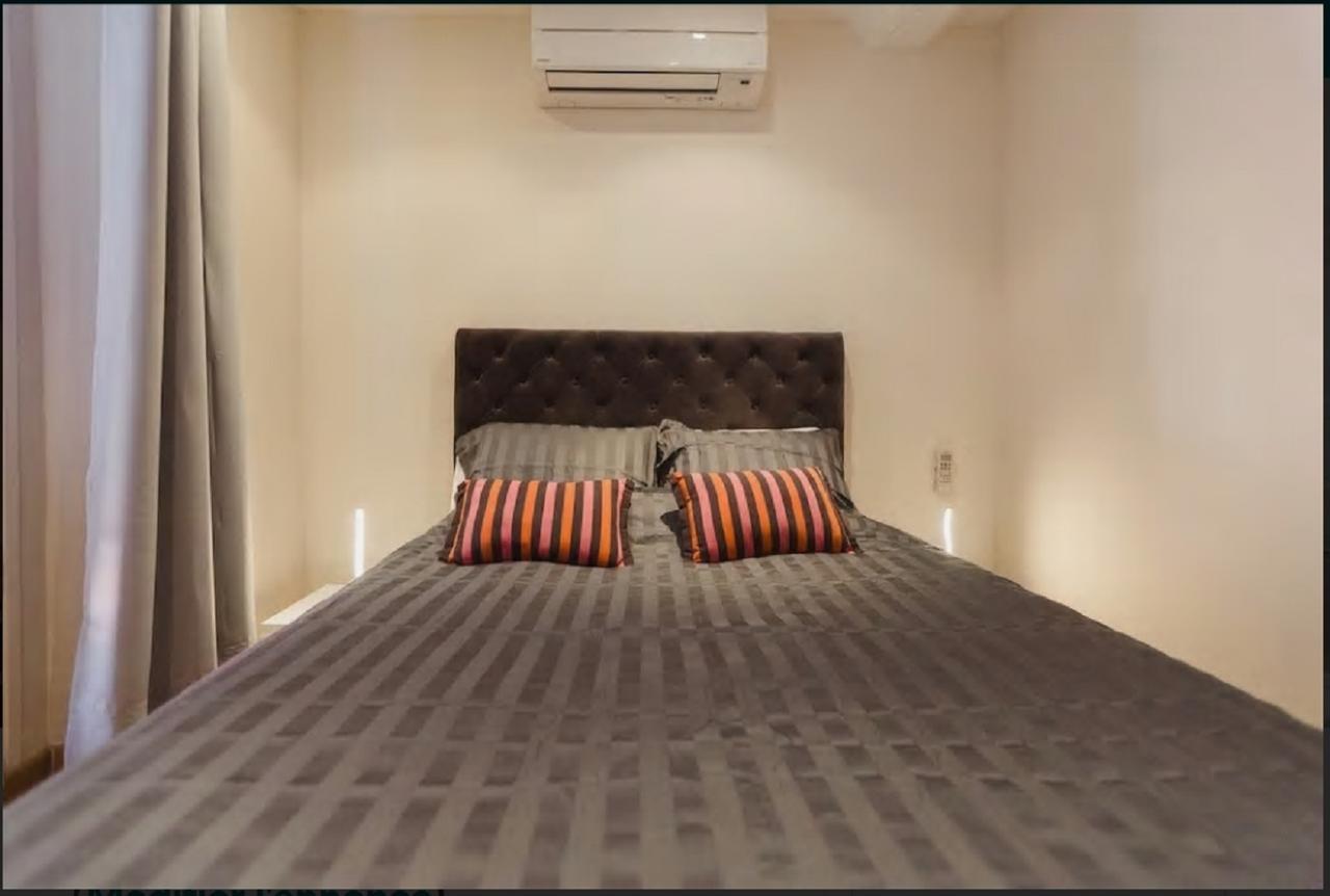 Renting - Colonna - Place In Old Town Apartment Nizza